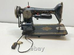 1920 Singer sewing machine WW2 extra parts works has badge serial G8001538 #143