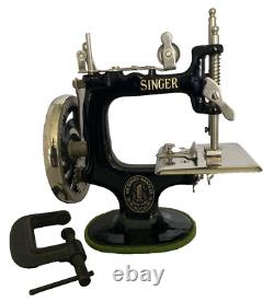 1920's Antique Singer Model 20 Sewhandy Child's Toy Sewing Machine withClamp