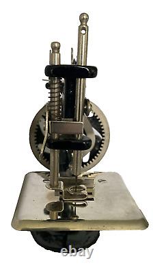 1920's Antique Singer Model 20 Sewhandy Child's Toy Sewing Machine withClamp