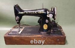 1920's Singer Sewing Machine With Wood Case And Knee Control Lever