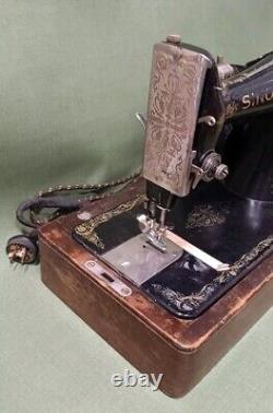 1920's Singer Sewing Machine With Wood Case And Knee Control Lever