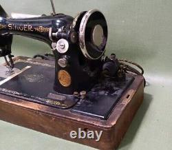 1920's Singer Sewing Machine With Wood Case And Knee Control Lever