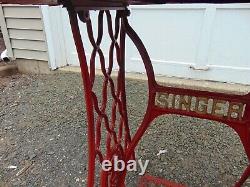 1920s SINGER RED COLOR TREADLE SEWING MACHINE CAST IRON TABLE BASE WITH TABLE