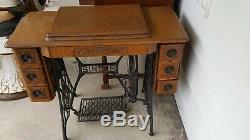 1920s no 66 singer sewing machine in ornate cabinet in excellent conditionp