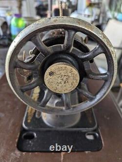 1921 Singer Cabinet Sewing Machine with Cast Iron Treadle Elizabethport, NJ