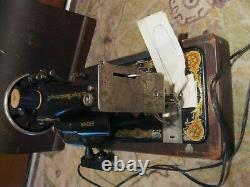 1921 Singer Sewing Machine Brentwood Case with Foot Pedal