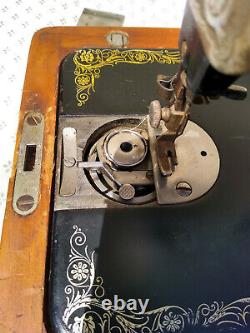 1923 SINGER MODEL 99-13 SEWING MACHINE With BENTWOOD CASE AS IS AS FOUND