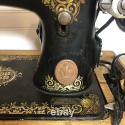 1924 Antique Singer Sewing Machine Tiffany Treadle With Case