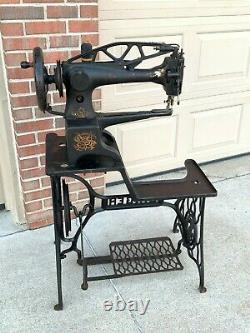 1925 / 1926 Singer 29K51 Leather Cobbler Industrial Sewing Machine Shoe Boot