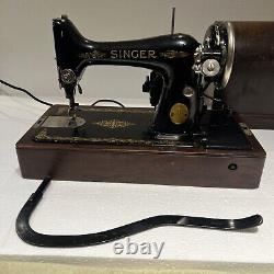 1925 Antique? Singer Sewing Machine Portable Wooden Case? AA700921 Working