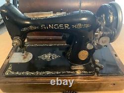 1925 Model 128 Vintage Singer Portable Sewing Machine Brentwood Case WORKS