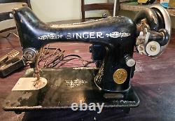 1925 Singer AA546025 Sewing Machine Working- SEWS WELL