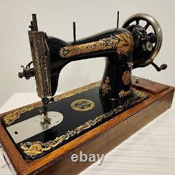 1925 Singer Hand Crank Sewing Machine 15k Sphinx Tested Rare Bed DecalCase