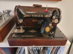 1925 Vintage Singer Sewing Machine with Wood Case, Knee Lever, Cord -Working
