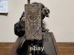 1926 Rare Antique Singer Knee Lever Sewing Machine AD445441 For Parts and Repair