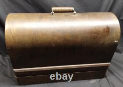 1926 SINGER Portable Sewing Machine in Bentwood Case withKnee ControlWorks Good