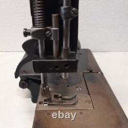 1926 Singer 24-56 original Industrial sewing machine Millinery hat making