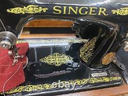 1927 Singer 99K sewing machine & Bentwood case and knee control