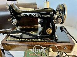 1927 Singer Sewing Machine Model 99 Bentwood Case/Key Works Great AB663435