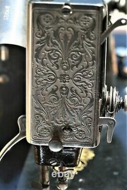 1927 Singer Sewing Machine No. 99-13, Knee Control, Light, Bentwood Case withKey