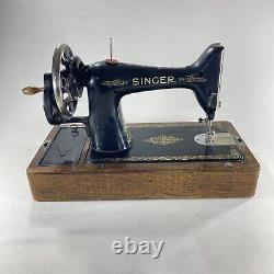 1928 Singer Hand Crank Sewing Machine 99 Bentwood Case, Base, Key + Accessories
