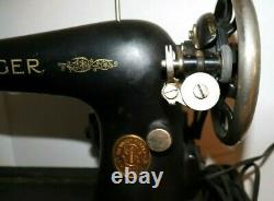 1928 Singer Model 15 Sewing Machine AC028268