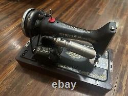 1928 Singer Sewing Machine- Compact Home Model- Excellent Working Condition