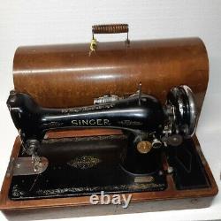 1928 knee operated Singer 66K Filigree Decal sewing machine in wooden case