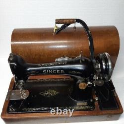 1928 knee operated Singer 66K Filigree Decal sewing machine in wooden case