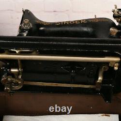 1929 Rare Antique Singer Sewing machine Simanco USA with wooden Case