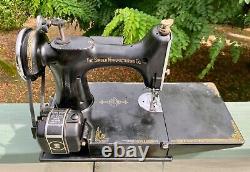 1939 Singer 221 Scroll Face Featherweight Sewing Machine & Case Parts or Repair