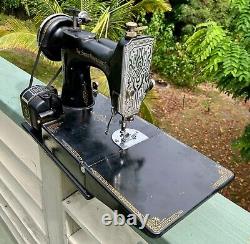 1939 Singer 221 Scroll Face Featherweight Sewing Machine & Case Parts or Repair