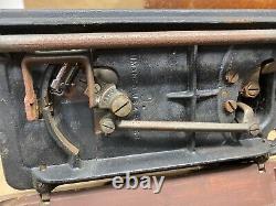 1942 Antique Singer Model 128 Sewing Machine Godzilla Wrinkle Ornate Blackout