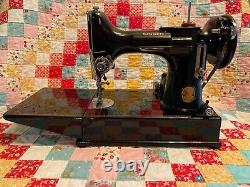 1950 Singer Featherweight Sewing Machine Near Mint Antique Condition