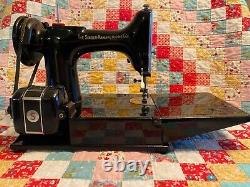 1950 Singer Featherweight Sewing Machine Near Mint Antique Condition