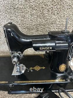 1951 SINGER 221 FEATHERWEIGHT SEWING MACHINE -With Pedal & Case NMint Condition