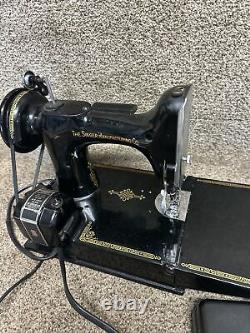 1951 SINGER 221 FEATHERWEIGHT SEWING MACHINE -With Pedal & Case NMint Condition