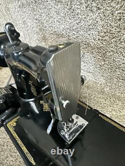 1951 SINGER 221 FEATHERWEIGHT SEWING MACHINE -With Pedal & Case NMint Condition