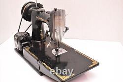 1951 SINGER 221 FEATHERWEIGHT SEWING MACHINE -With Pedal & Case Vintage