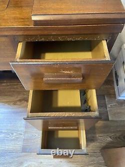 1952 Singer 301 Sewing Machine #65 Cabinet Stool Excellent Running And Cosmetic