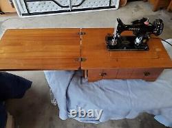 1956 Vintage Singer Electric 99K Sewing Machine with Case EL439185 Made in USA