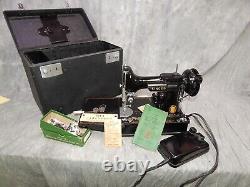 1957 SINGER FEATHERWEIGHT 221 PORTABLE SEWING MACHINE With CASE Keys & ACCESSORIES