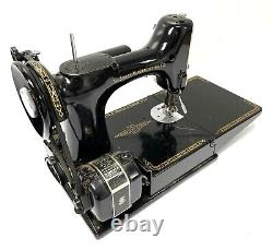 1957 Singer Featherweight Sewing Machine with Case and Accessories 4