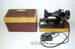 1959 Singer 99k Sewing Machine With Original Case