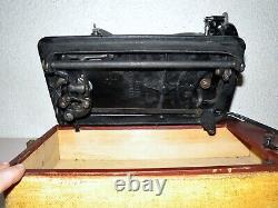 1959 Singer 99k Sewing Machine With Original Case