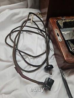 ANTIQUE 1935 SINGER AD949611 Sewing Machine BENTWOOD CASE & Knee Bar