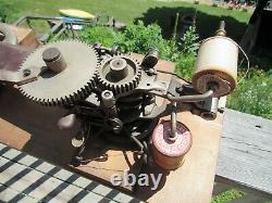 ANTIQUE ORIGINAL c1855 SINGER MODEL 35 1 CARPET STITCHER SEWING MACHINE