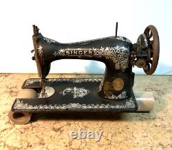 ANTIQUE SEWING MACHINE THE SINGER MANUFACTURING CANADA SERIAL JA 217404 1920s