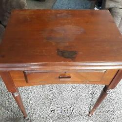 ANTIQUE SINGER 15-90 SEWING MACHINE in Wood Cabinet vintage