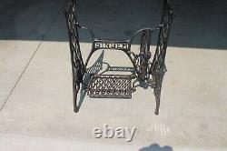 ANTIQUE SINGER TREADLE SEWING MACHINE CAST IRON TABLE BASE Local Pickup Only